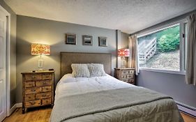Condo With Furnished Deck - Walk To Sugar Mountain!